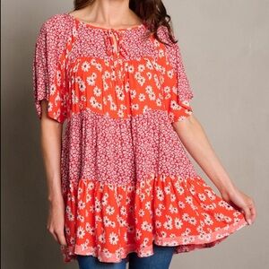 EASEL‎ FLORAL TIERED TOP